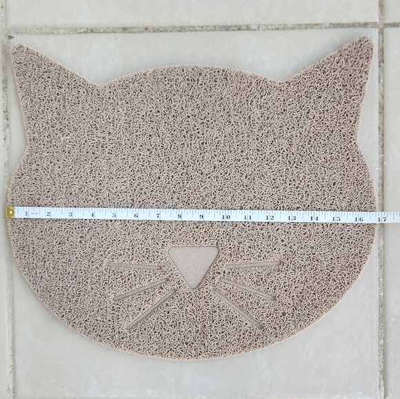 PVC Cat Shape Feeding Mat - Picture 3 of 5